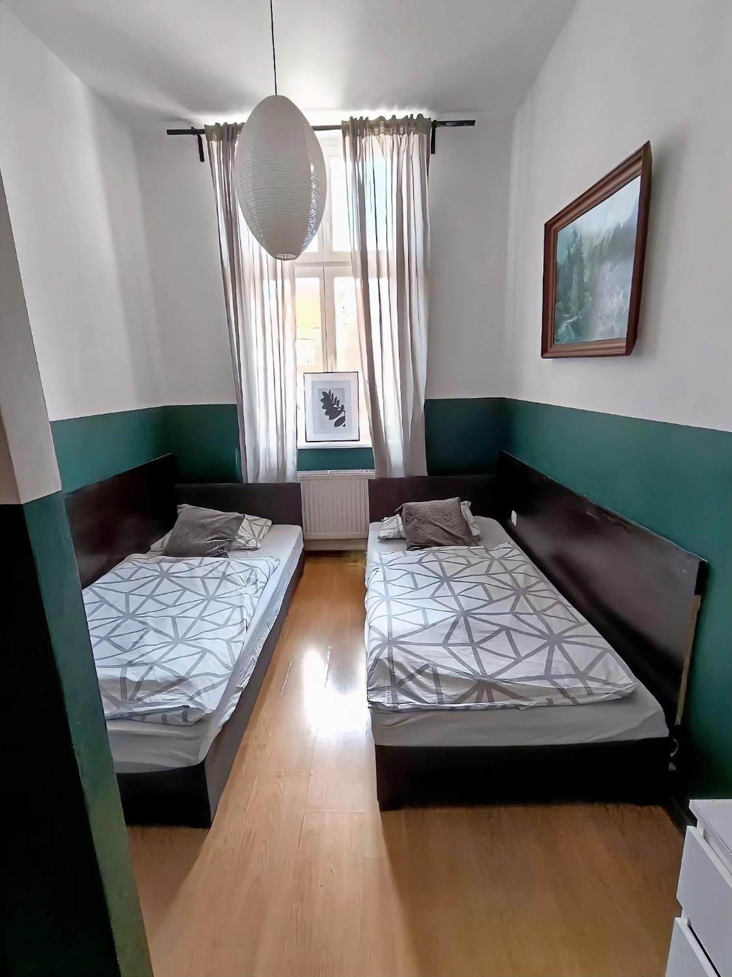 Mickiewicza Hostel Катовіце Екстер'єр фото